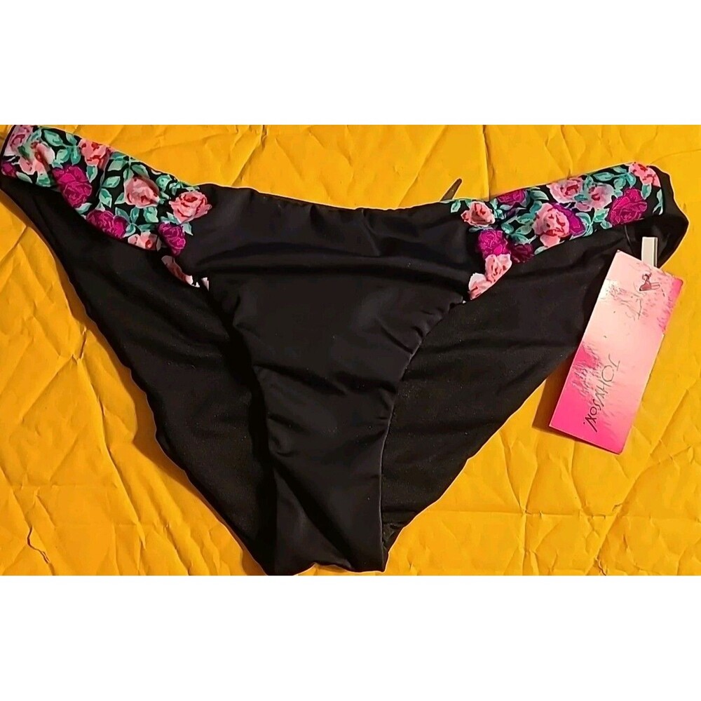 Betsey Johnson Bikini Bottom Size M Black/Red Roses Scrunched NWT